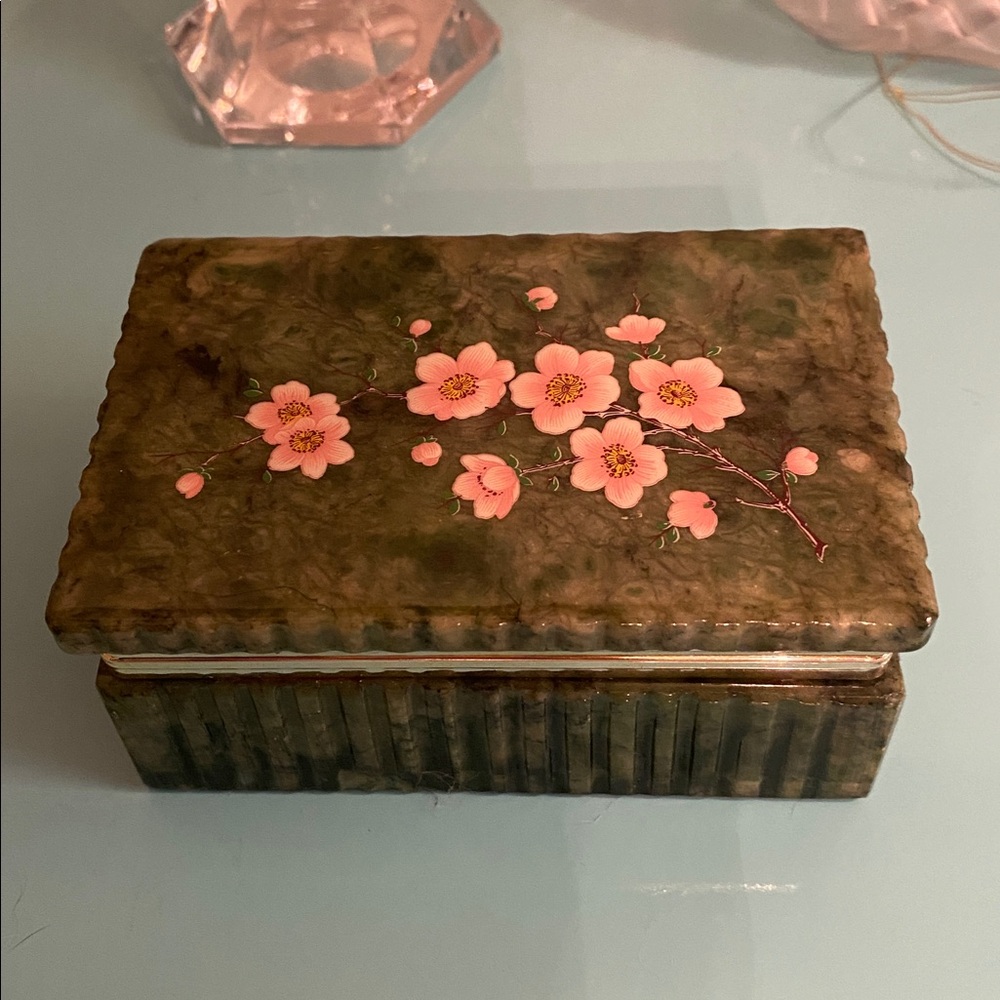 Green Marble Jewelry Box - Picture 13 of 13